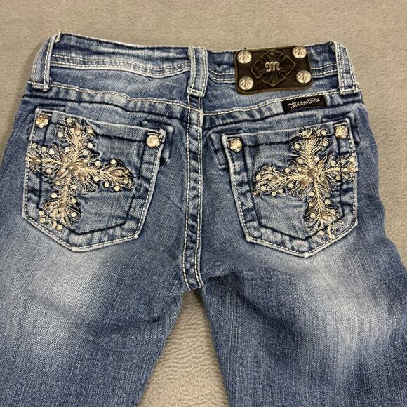 Miss Me Jeans GIRLS Capri Sequins Bling‎ Rhinestones Cross Embroidery Fade 10 - Picture 1 of 11